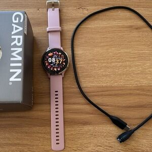 Garmin - Venu 3S GPS Smartwatch 41 mm - Stainless Steel and Dust Rose